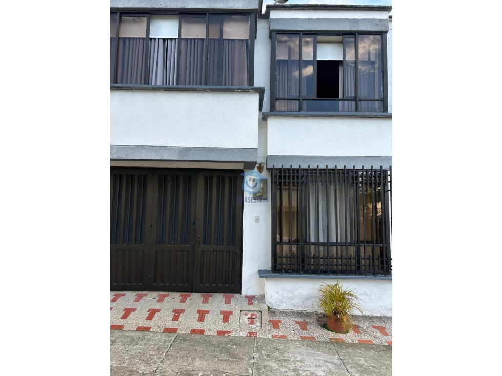 Casa en venta en Alcazares-Santa Rosa de Cabal - 1