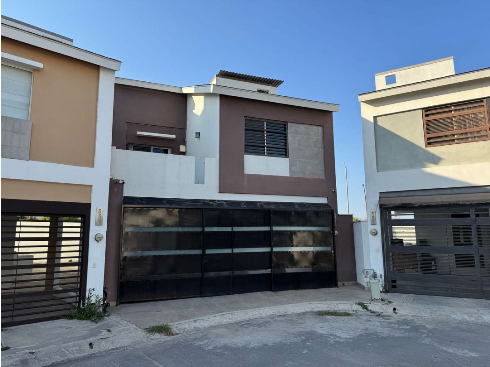 CASA EN VENTA EN ALMERÍA RESIDENCIAL CON.EXCEDENTE Y NIVELES EQUIPADA - 1