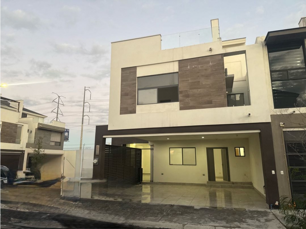CASA EN VENTA EN ARBADO MONARCA APODACA ESQUINA Y EXCEDENTE 3 NIVELES — foto 2