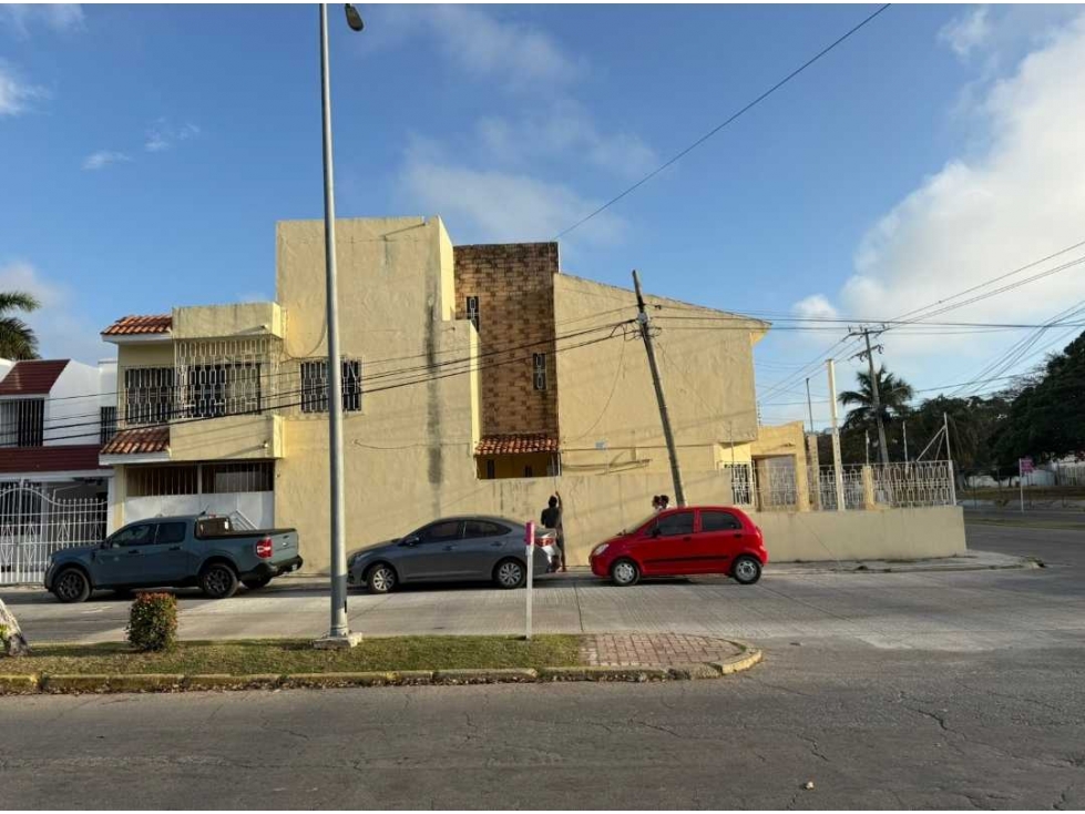 CASA EN VENTA EN AV CASTELLOT PLAYA NORTE CIUDAD DEL CARMEN - 2