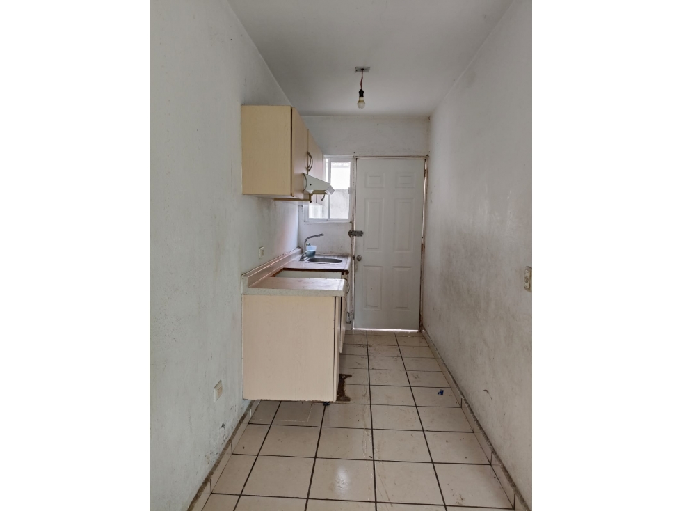 Casa en Venta en Banus Residencial, Tlajomulco - ¡Lista para habitar! — foto 4
