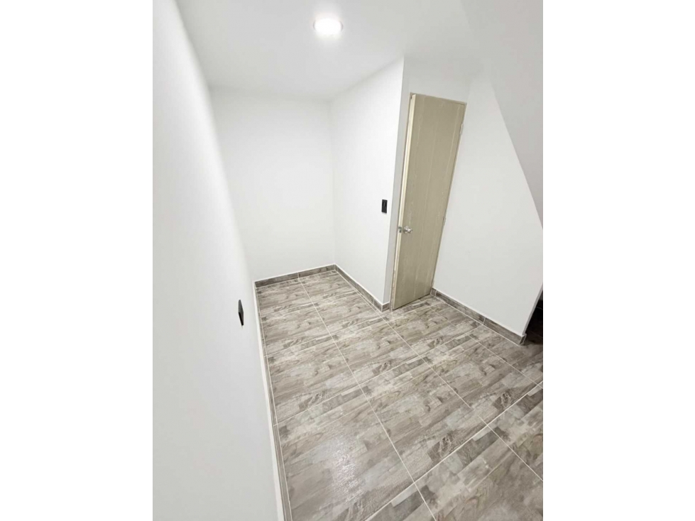 CASA UNIFAMILIAR EN VENTA EN BELEN LAS VIOLETAS MEDELLIN — foto 3