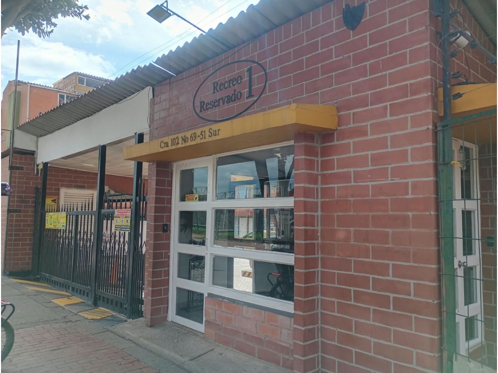 Casa en venta en Bogotá, Bosa, Recreo Reservado 1 3 alcobas - 4