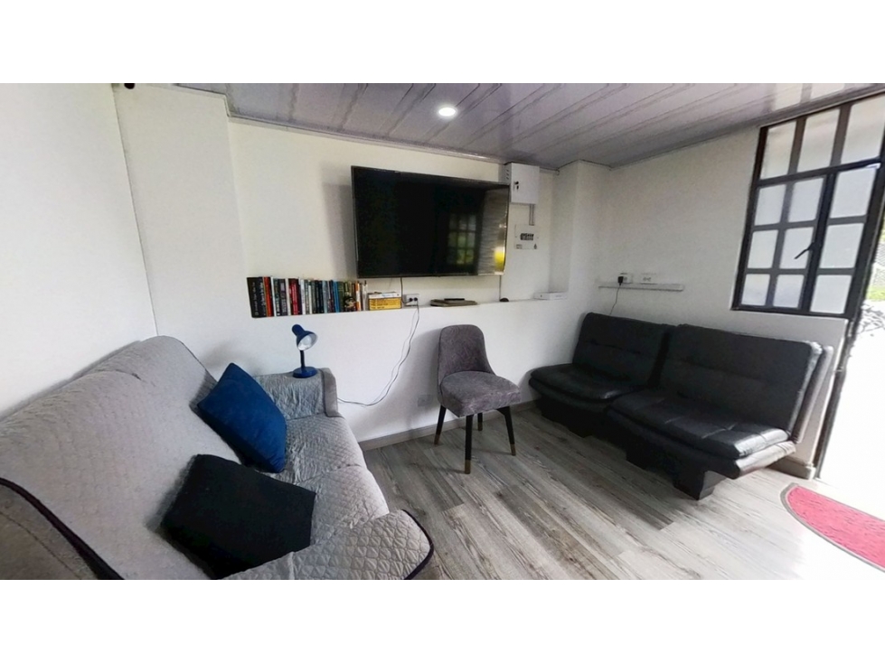 Casa en venta en Bogotá, Engativa, Casa de Barrio 7 alcobas — foto 2