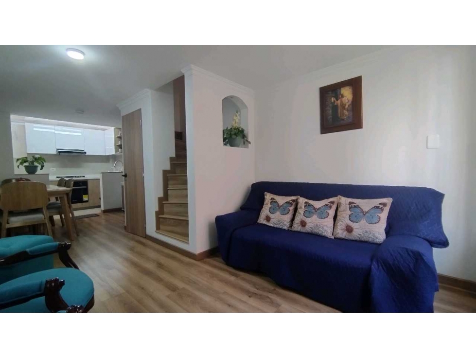 Casa en Venta en Bogotá. Plaza de las Américas. Conjunto Cerrado