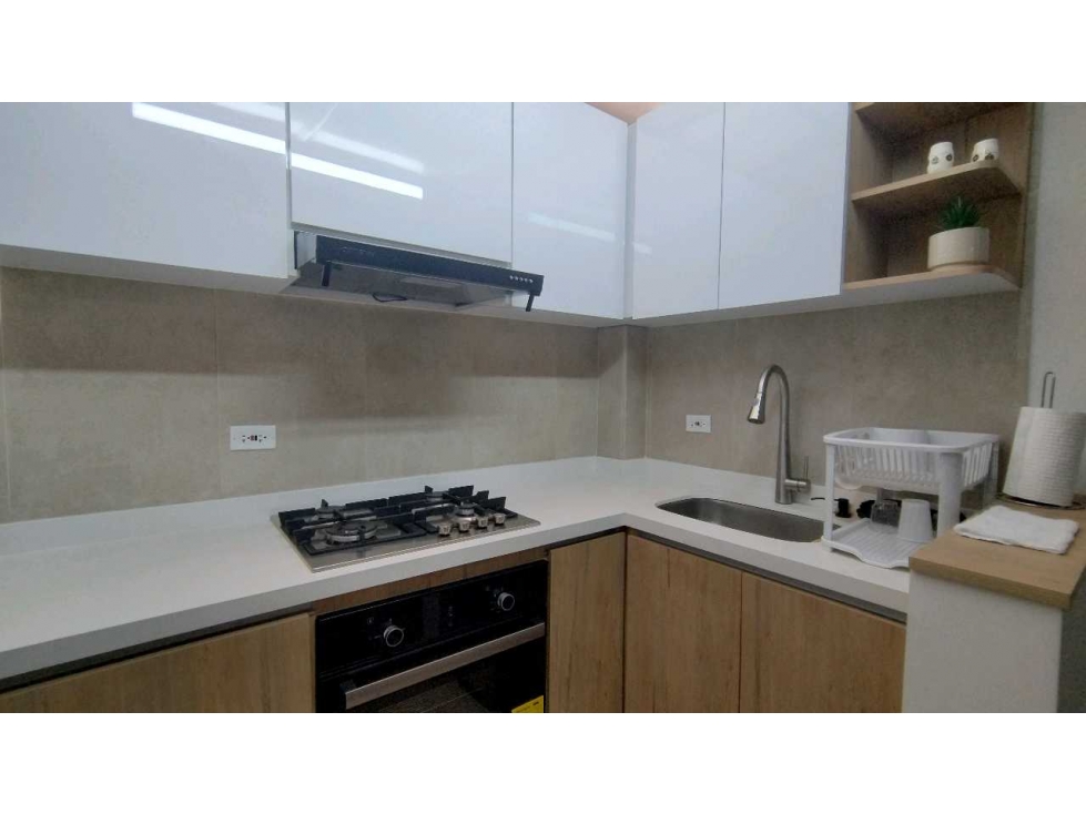 Casa en Venta en Bogotá. Plaza de las Américas. Conjunto Cerrado — foto 3