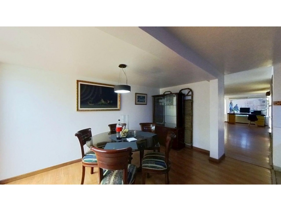 Casa en venta en Bogotá, Suba, Casa de Barrio 8 alcobas