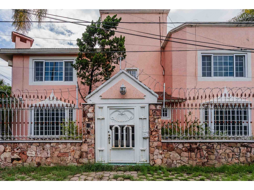 Casa en Venta en Bosques del Acueducto, Querétaro | 362m² Const.