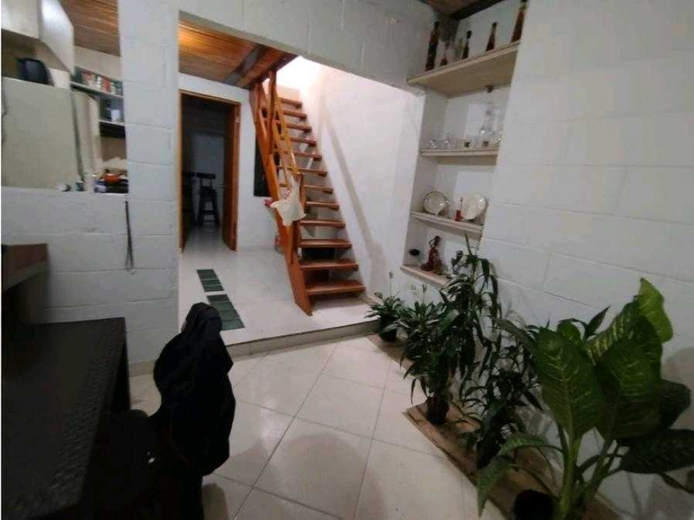 CASA EN VENTA SOLO EFECTIVO EN BUENOS AIRES QUINTA LINDA — foto 4