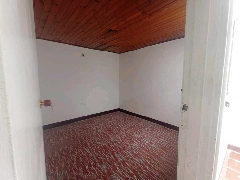 CASA EN VENTA EN BUENOS AIRES CERCA A LA CENTRAL — foto 2