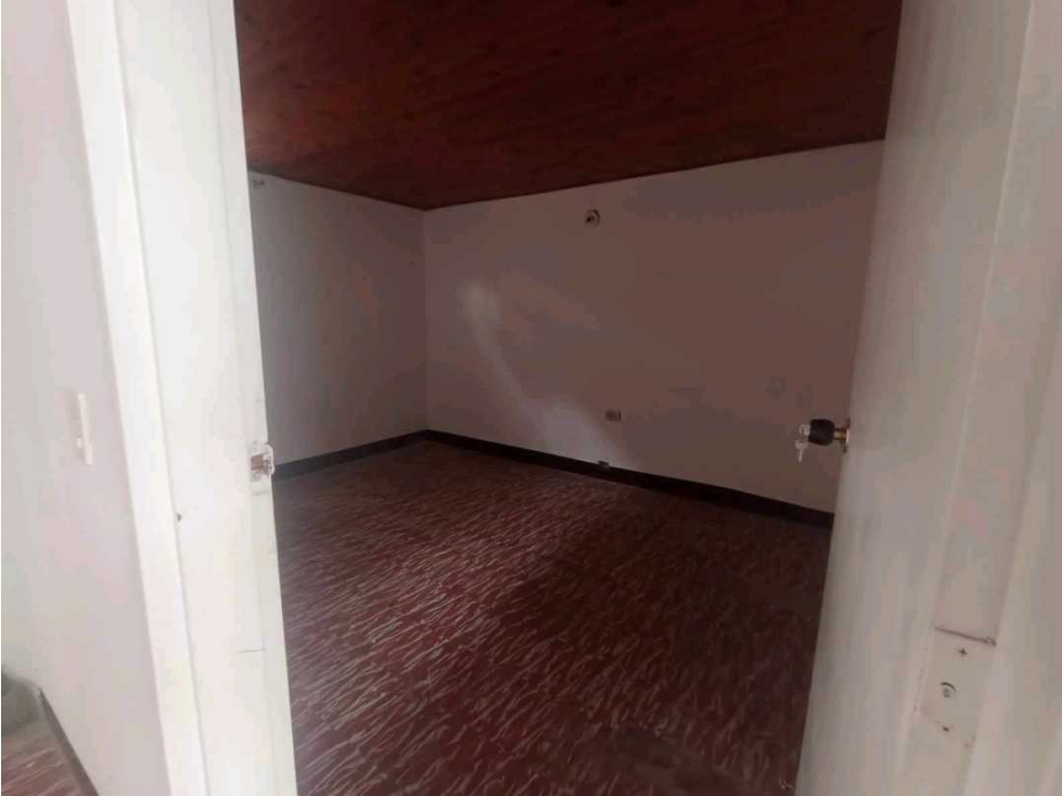 CASA EN VENTA EN BUENOS AIRES CERCA A LA CENTRAL — foto 3