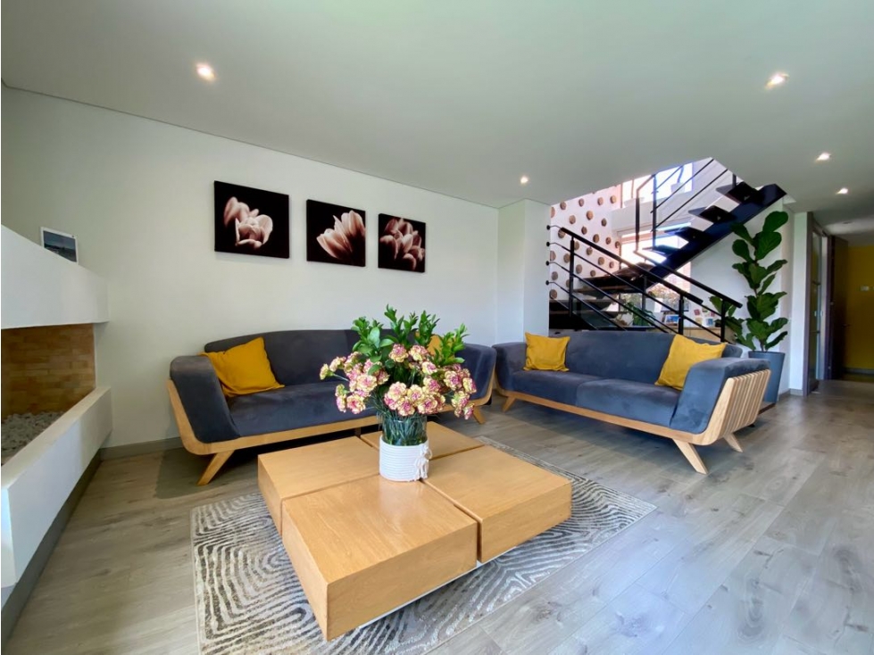 CASA EN VENTA EN CAJICA