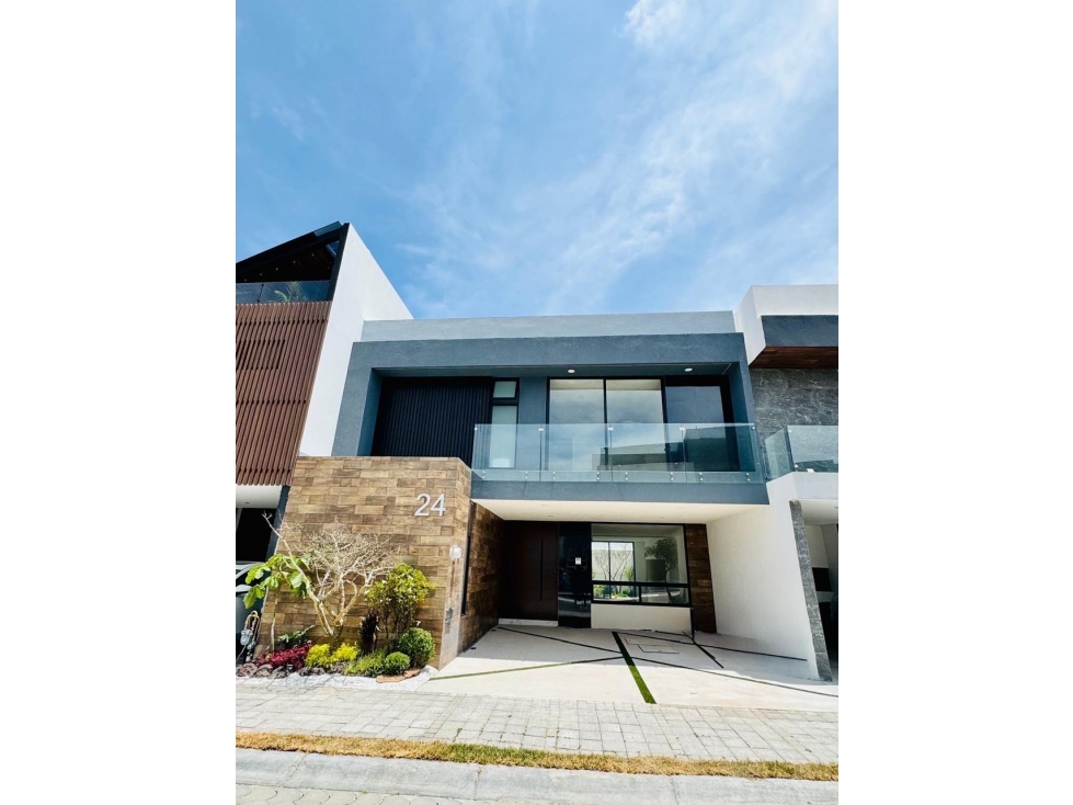 Casa en venta en Cascatta 3 recámaras y estudio!