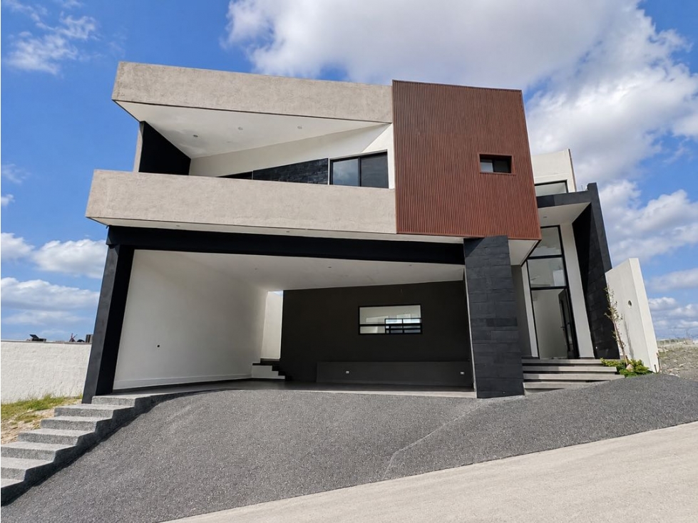 Casa en venta en Castaños del Vergel con alberca en Monterrey