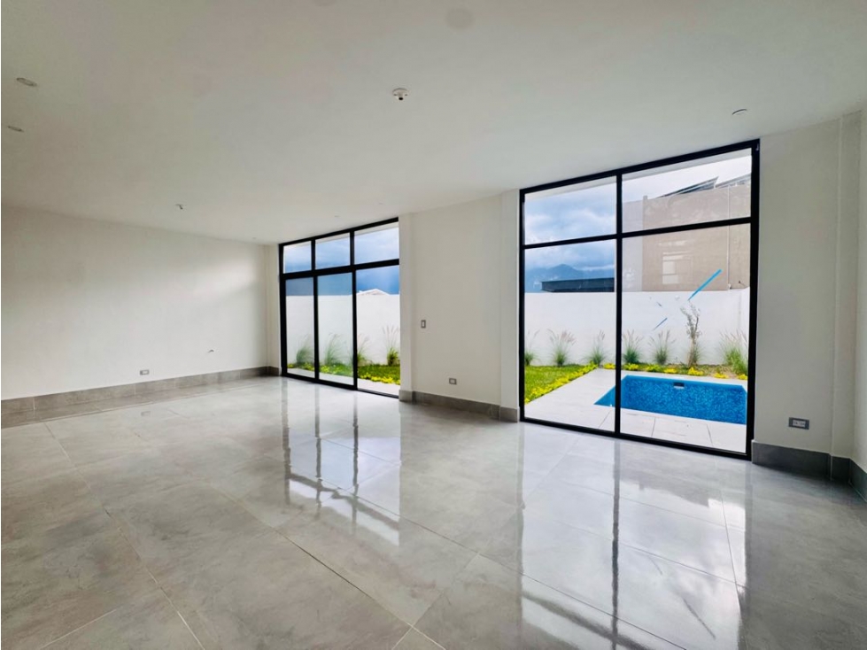 Casa en venta en Castaños del Vergel con alberca en Monterrey — foto 3