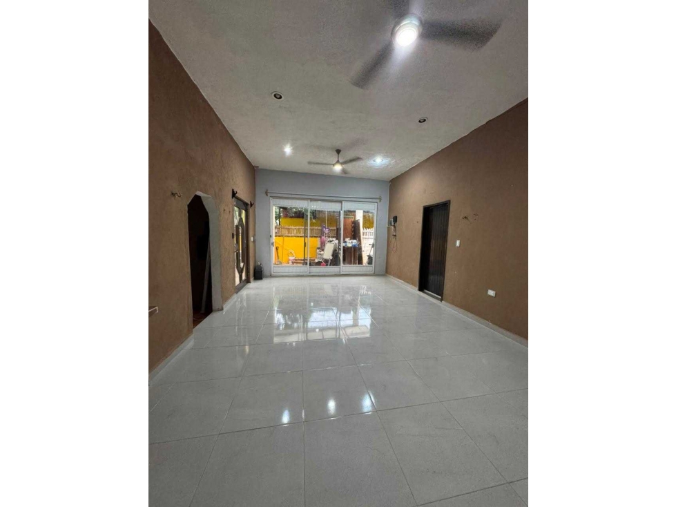 Casa con amplio terreno en venta en Cuacel Pueblo de Mérida? $2,150,00 - 2