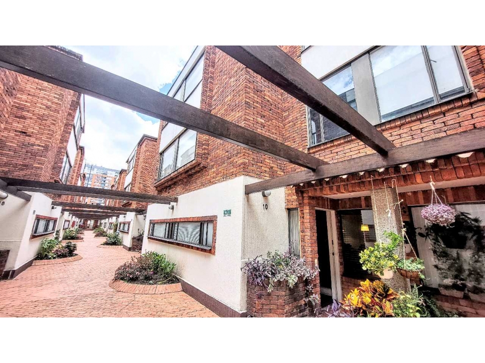 CASA EN VENTA EN CEDRITOS — foto 2
