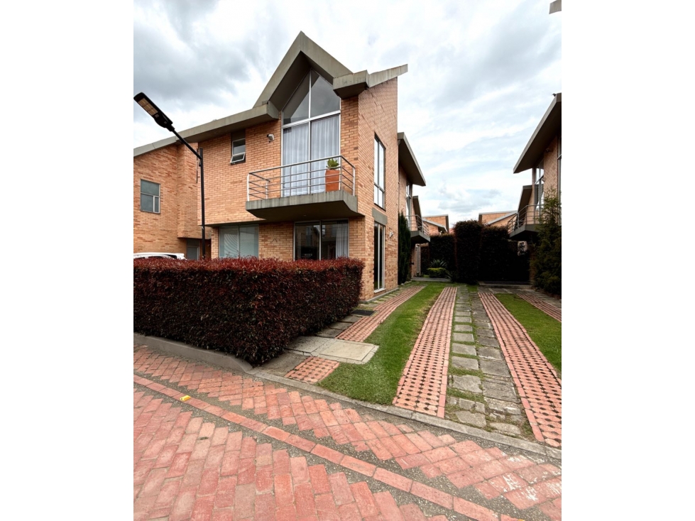 Casa en venta en chía vereda la balsa