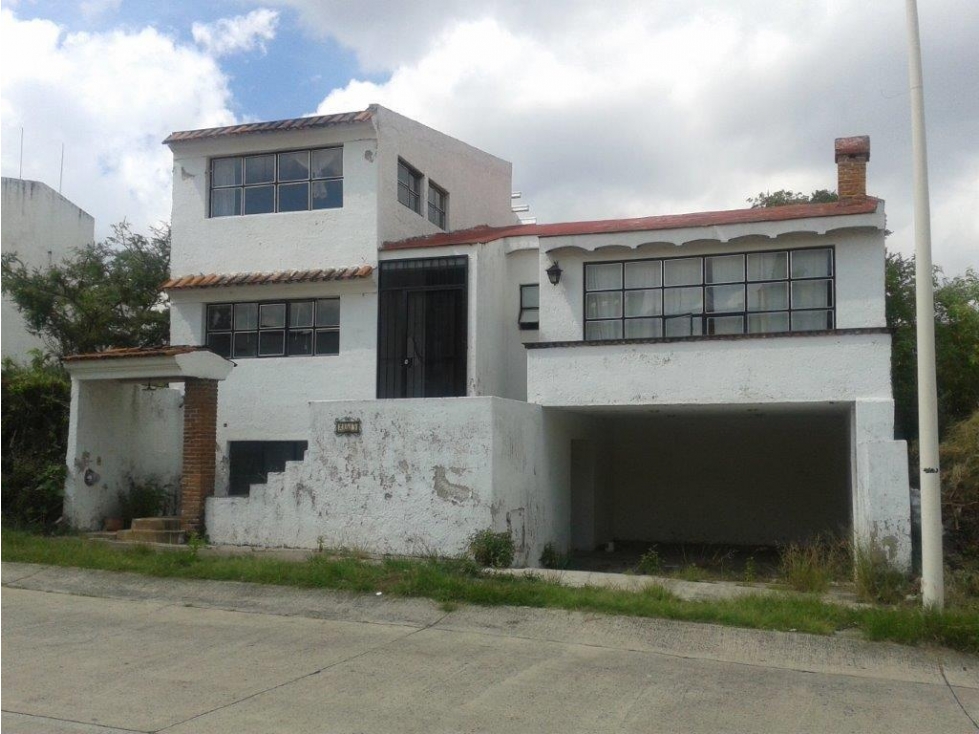 Casa en Venta en Ciudad Bugambilias, Zapopan | 388m² de Construcción