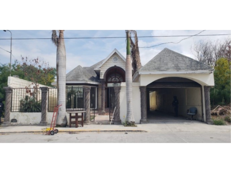 Casa en Venta en Col. Revolución Obrera, Reynosa - 390m² Terreno - 1