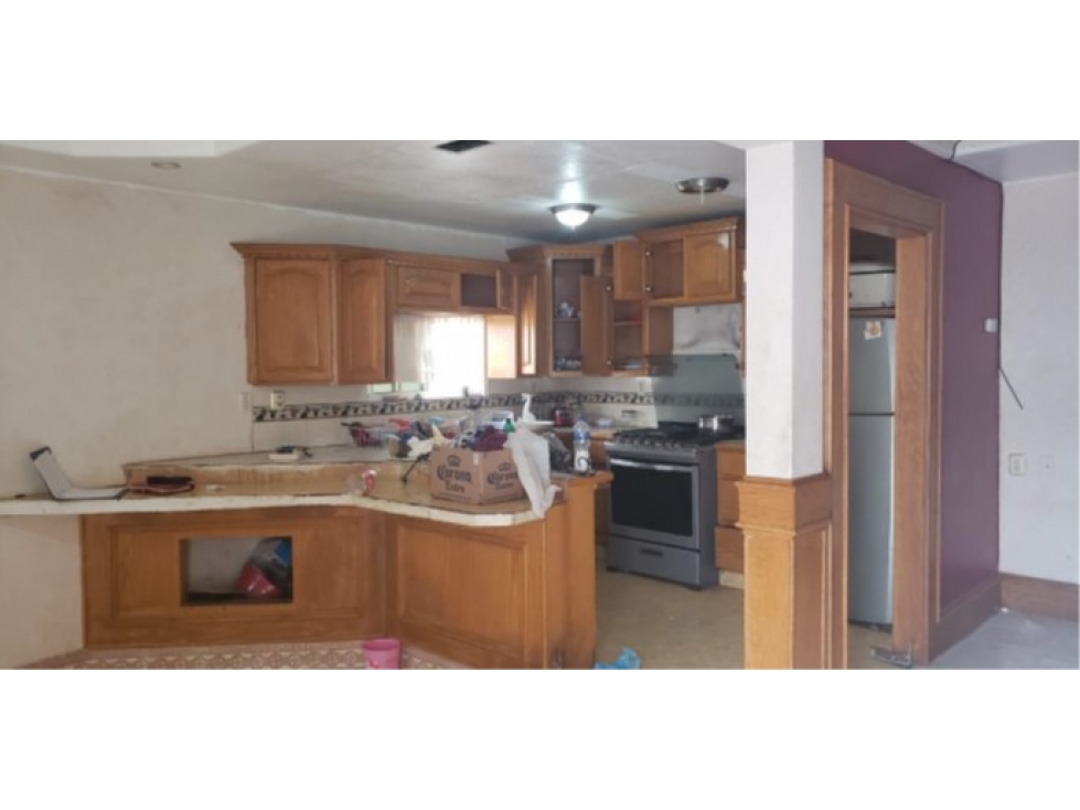 Casa en Venta en Col. Revolución Obrera, Reynosa - 390m² Terreno - 2