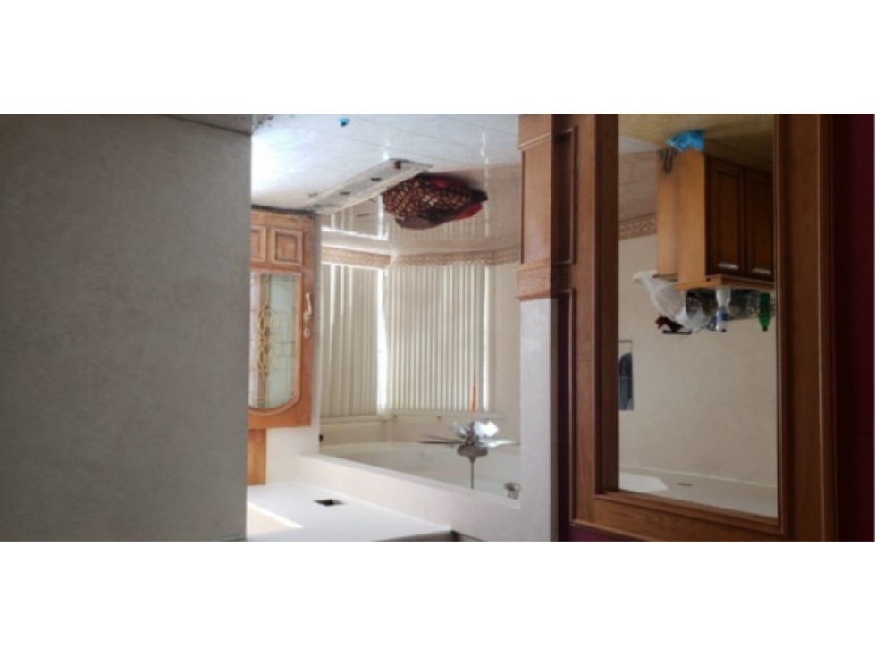 Casa en Venta en Col. Revolución Obrera, Reynosa - 390m² Terreno - 3