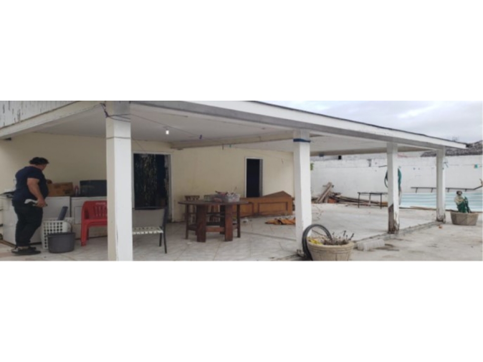 Casa en Venta en Col. Revolución Obrera, Reynosa - 390m² Terreno - 4