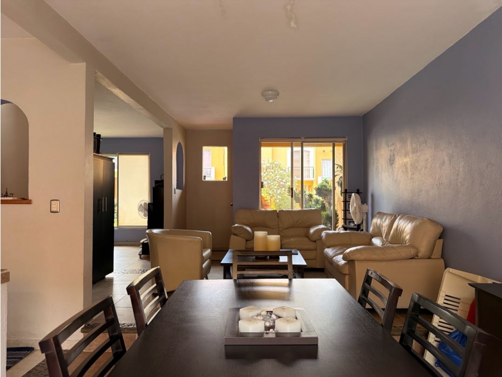 Casa en venta en condominio con alberca y jardín en Tezoyuca Morelos - 6