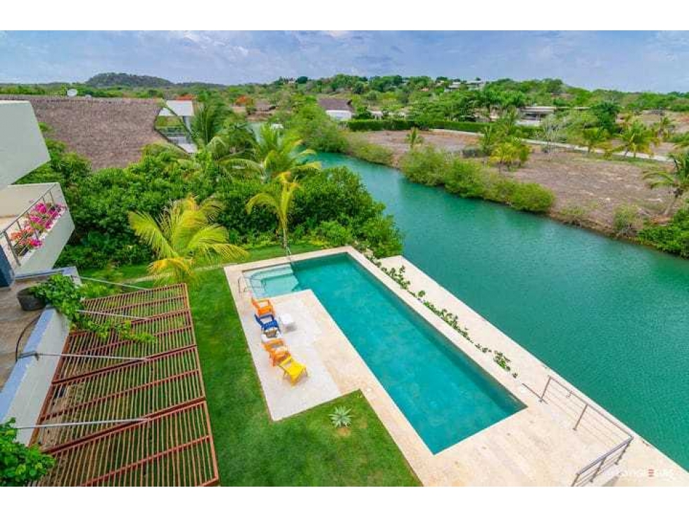 CASA EN VENTA EN CONDOMINIO MARINA DE BARU CARTAGENA