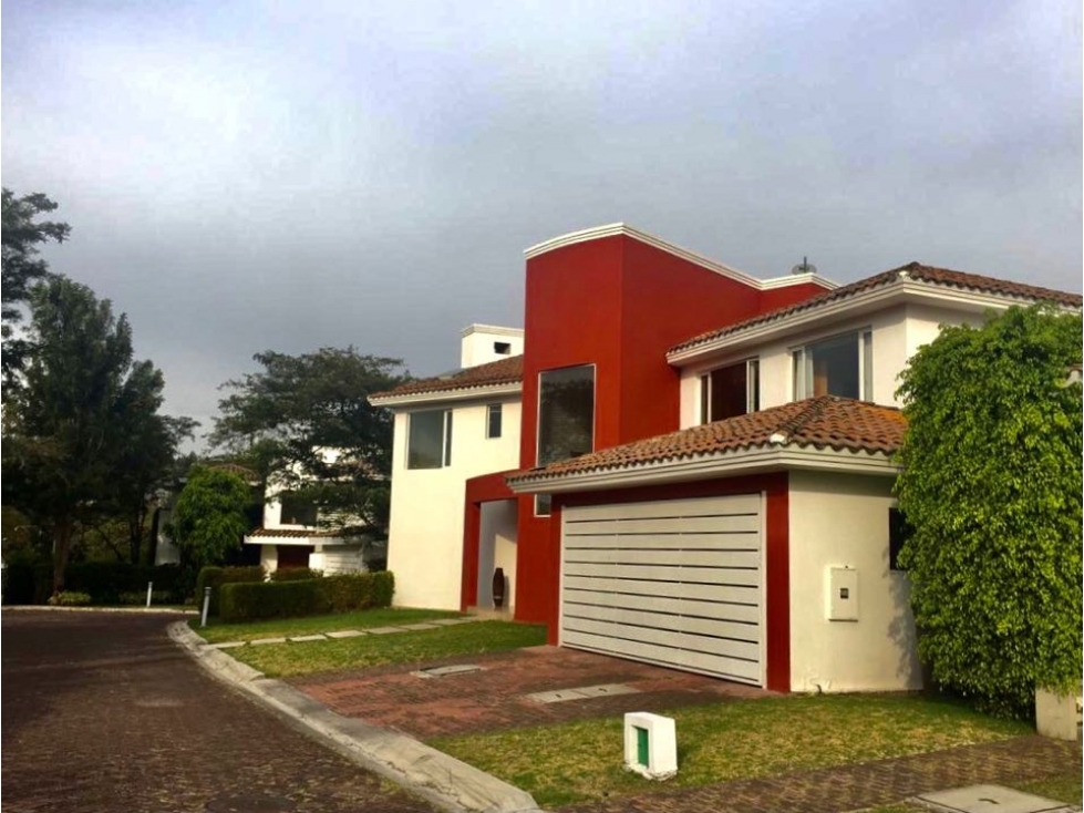 Casa venta Cumbayá urb privada sector La Viña — foto 2