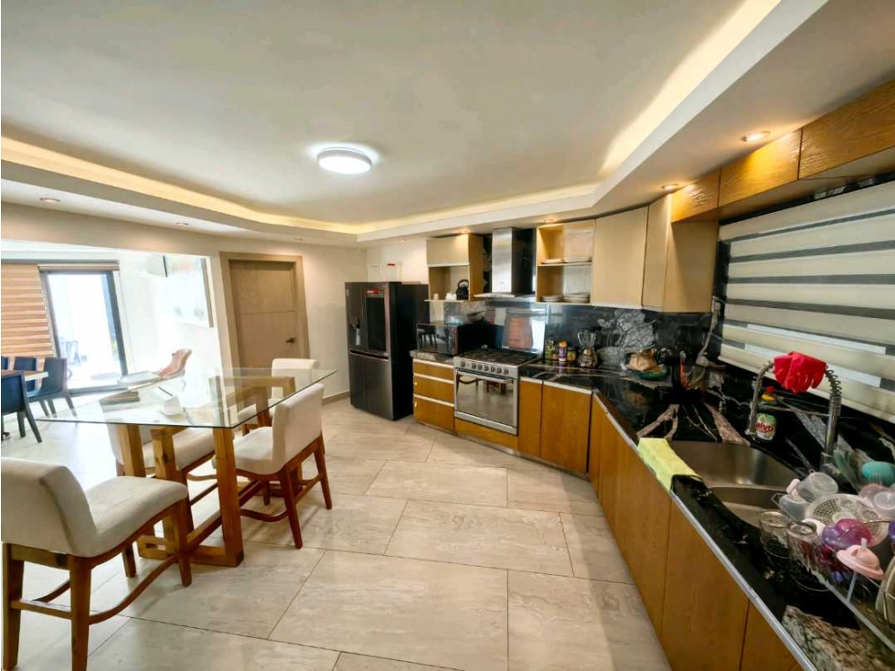 Casa en Venta en Cumbres 3er Sector 4 hab con alberca Monterrey — foto 2