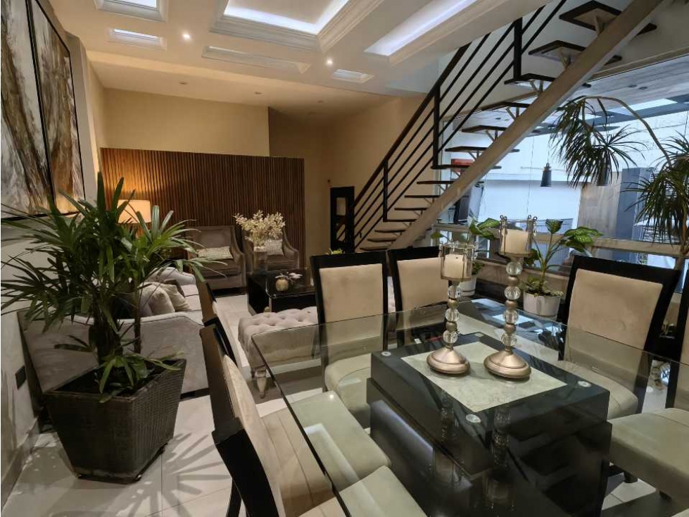 Casa en Venta en Cumbres 5o Sector Ideal Negocio en Monterrey — foto 3