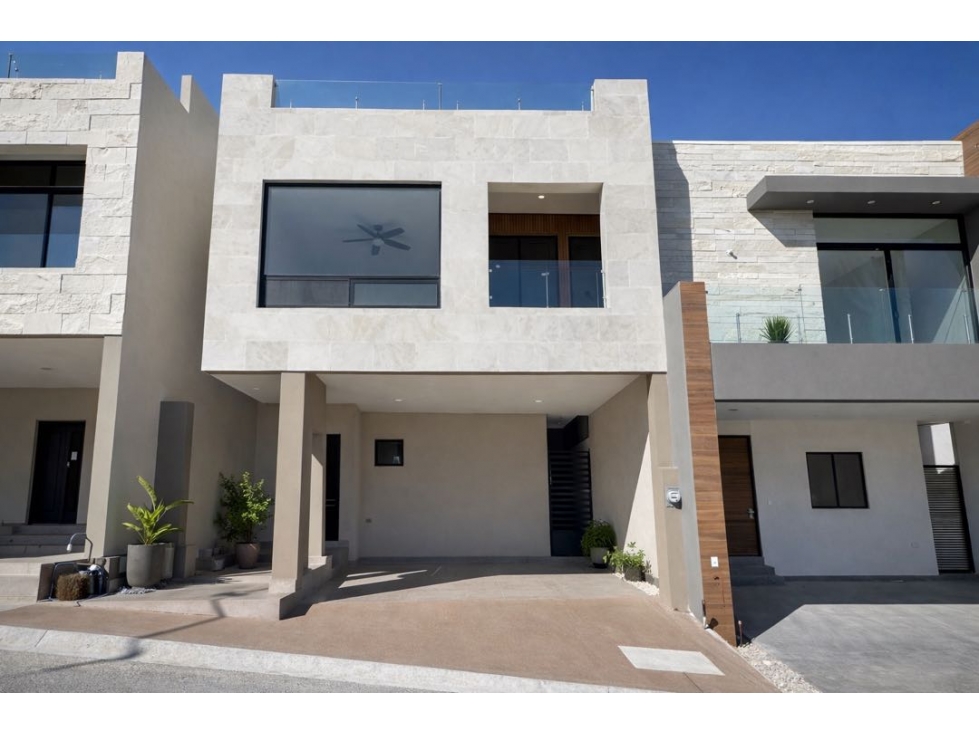 Casa en Venta en Cumbres Elite Premier frente parque sotano y terraza
