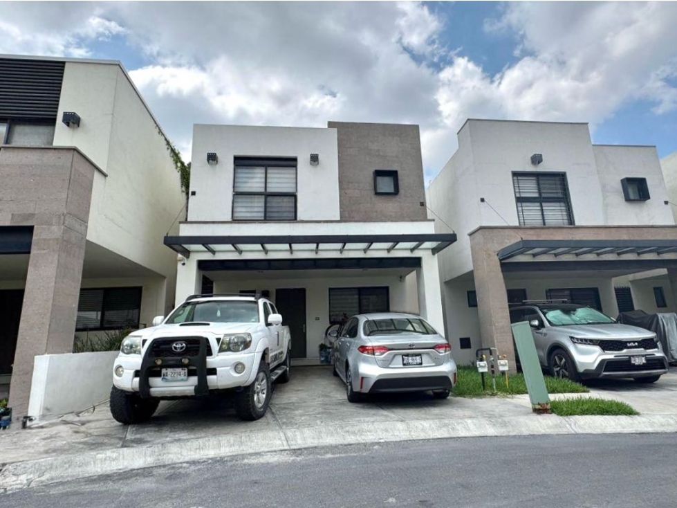 Casa en Venta En Dominio Cumbre Fracc Monticello