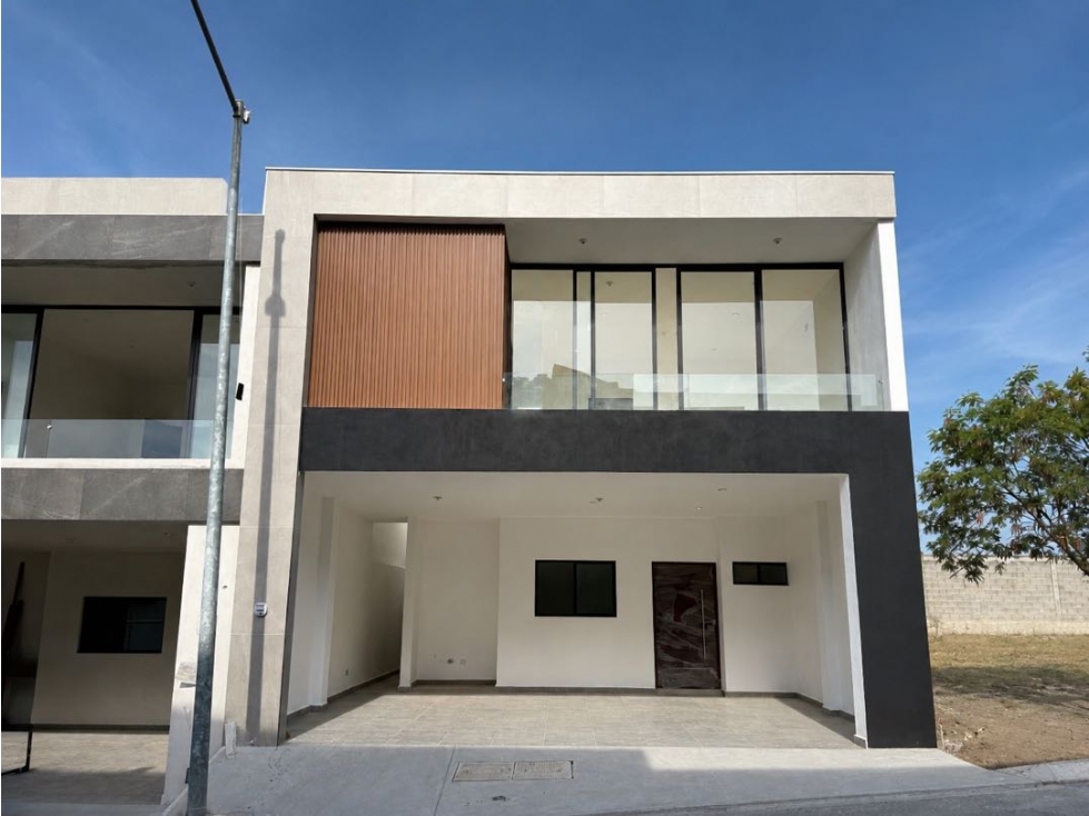 Casa en Venta en Dominio Cumbres, Santoral II | Nuevo León - 1