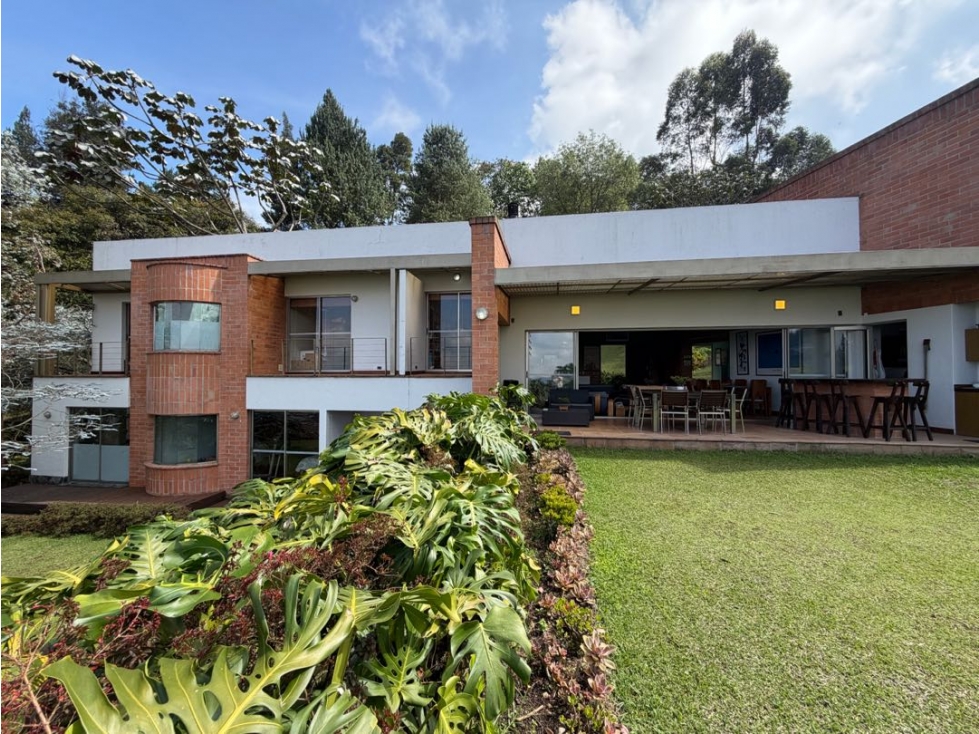 CASA EN VENTA EN EL ALTO DE LAS PALMAS ENVIGADO EN UNIDAD CERRADA — foto 2