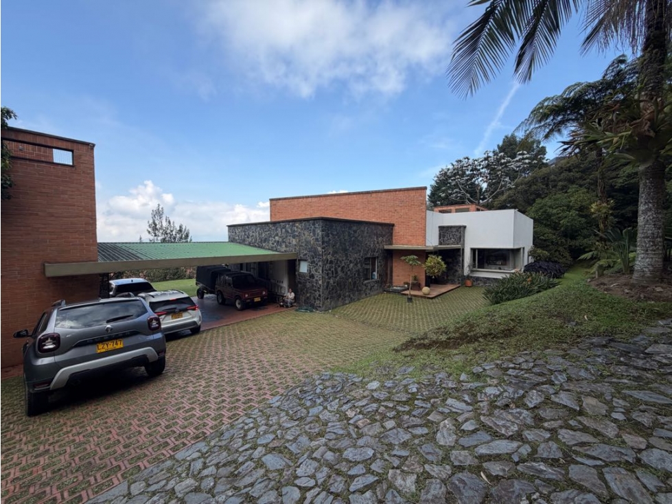 CASA EN VENTA EN EL ALTO DE LAS PALMAS ENVIGADO EN UNIDAD CERRADA — foto 3