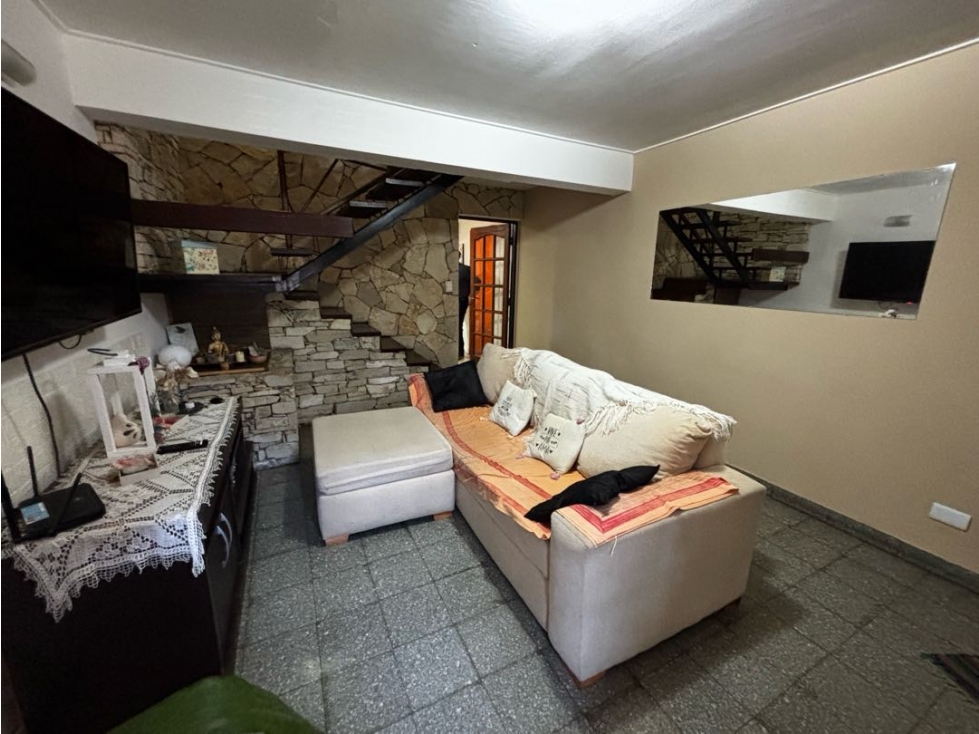 Casa en venta en el barrio Banco Provincia — foto 2