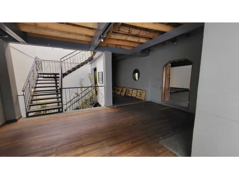 Casa venta y arriendo al lado del Centro.Comercial Andino Bogotá - 2