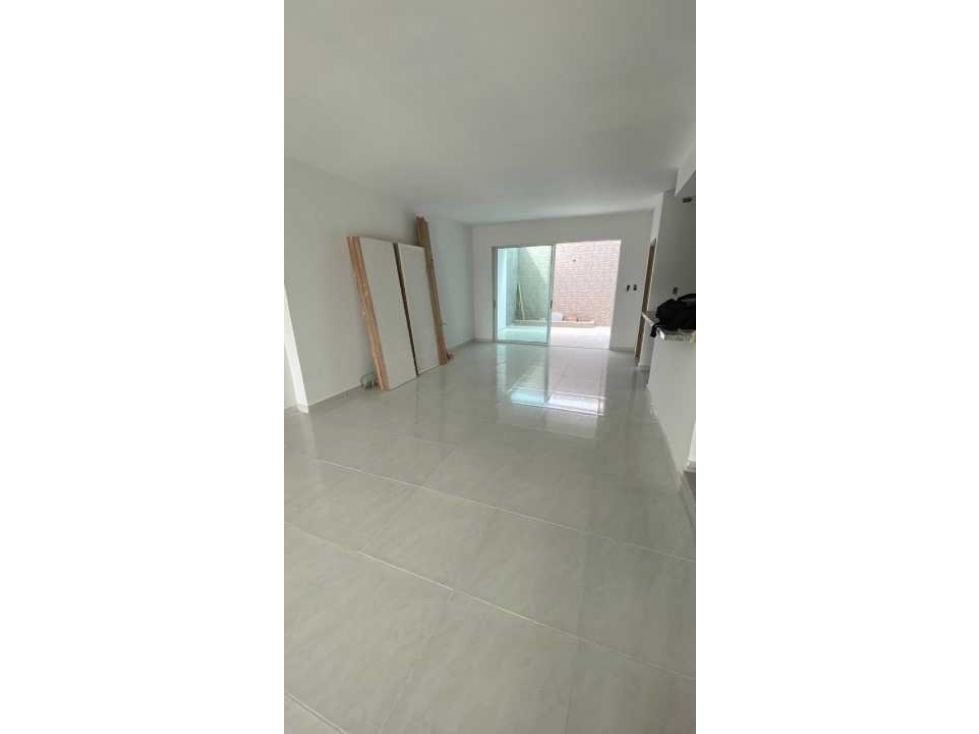 CASA GRANDE EN VENTA EN EL BARRIO ROSENDO GARCES — foto 3