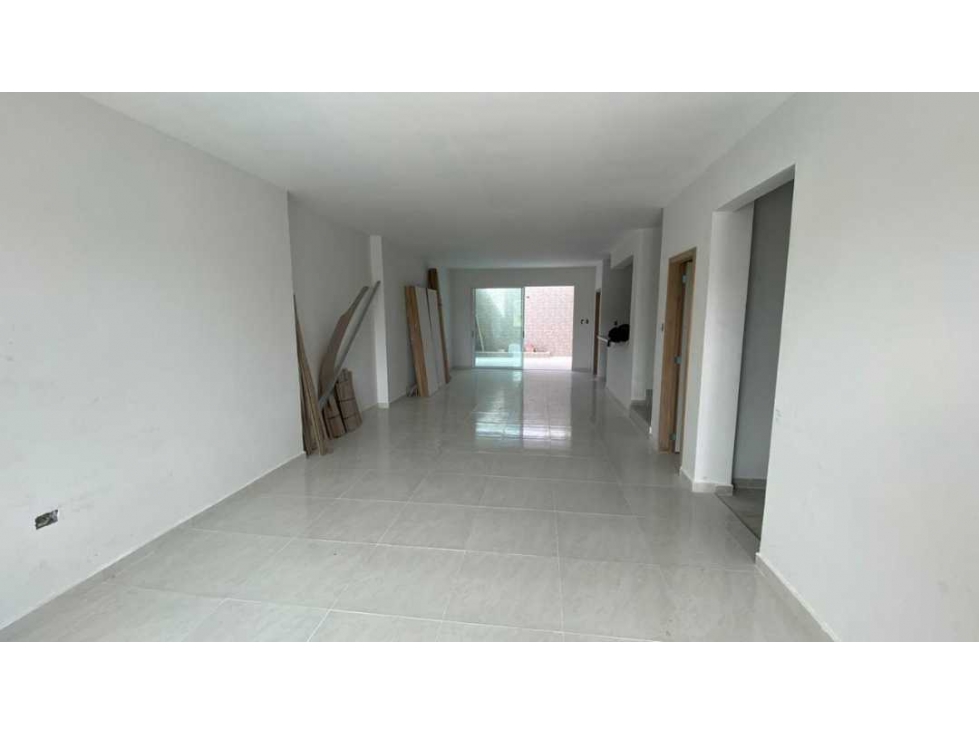 CASA GRANDE EN VENTA EN EL BARRIO ROSENDO GARCES — foto 2