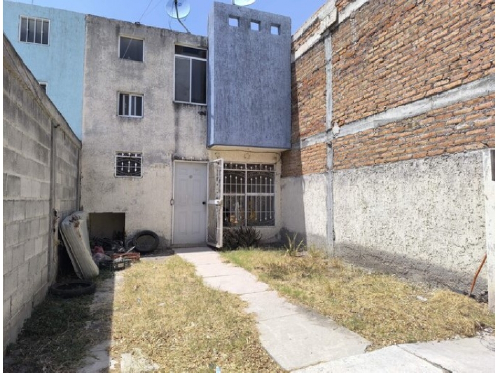 Casa en Venta en El Campanario, Celaya - ¡Lista para Escriturar! - 1