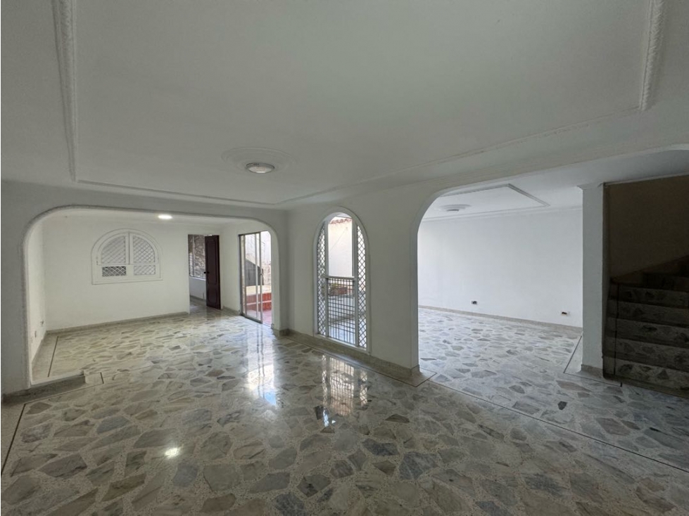 CASA EN VENTA EN EL NORTE DE CALI (JP) — foto 3