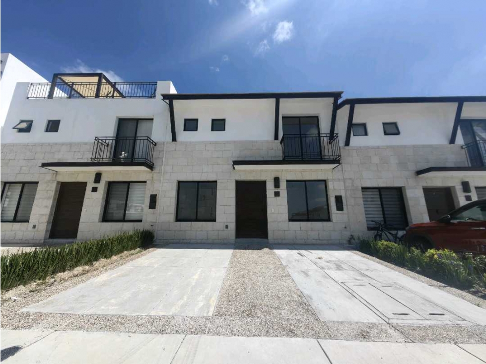 CASA EN VENTA CON ROOF GARDEN EN EL REFUGIO QUERETARO GAA — foto 2