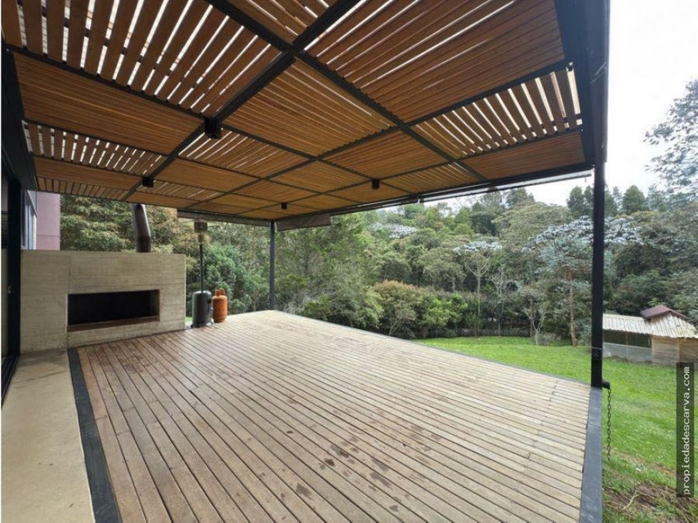 CASA EN VENTA EN EL ESCOBERO PARTE ALTA