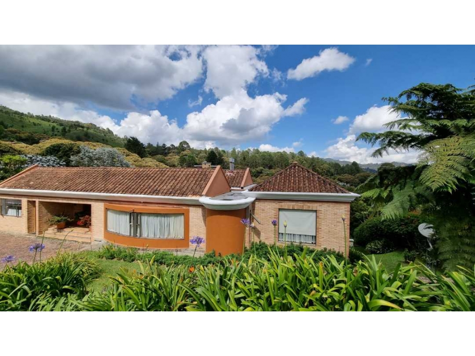 Casa en venta en El Retiro sector Fizebad