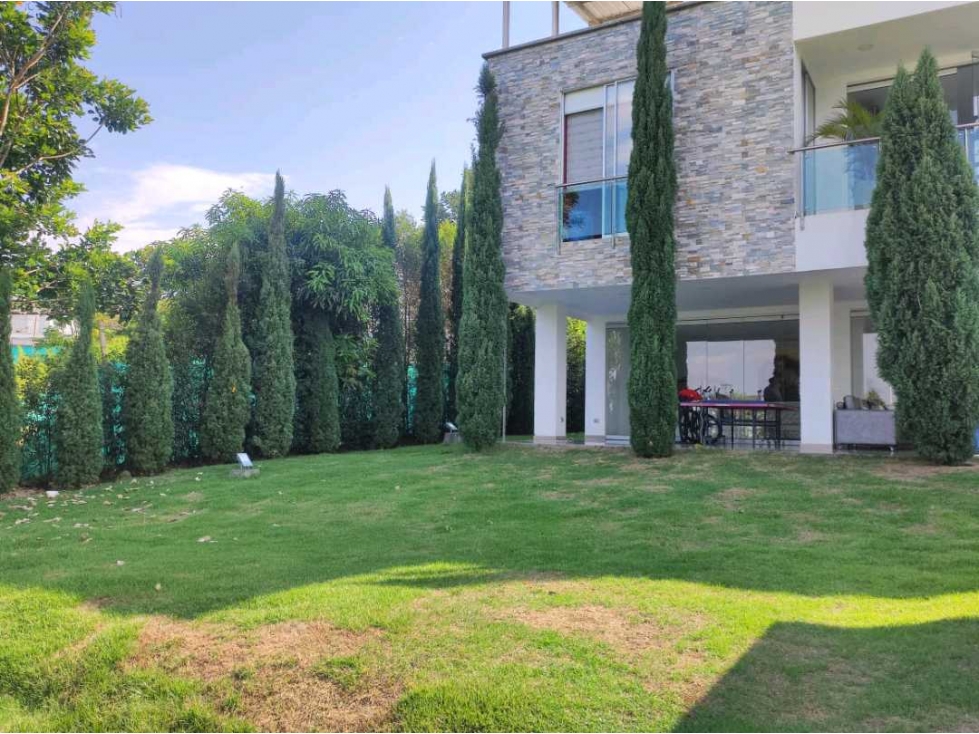 Casa en venta sur de cali barrio pance unidad cerrada 1100 m2 cont 500