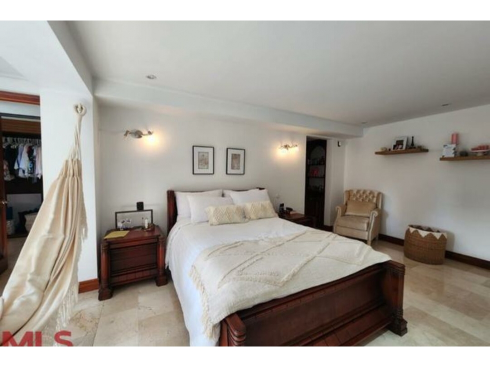 Casa en venta en El Tesoro, Medellín — foto 3