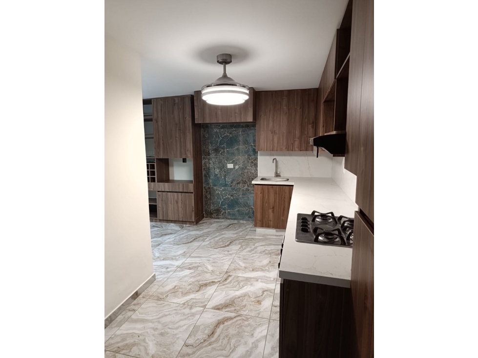 Casa en venta en Envigado barrio Uribe Angel — foto 2