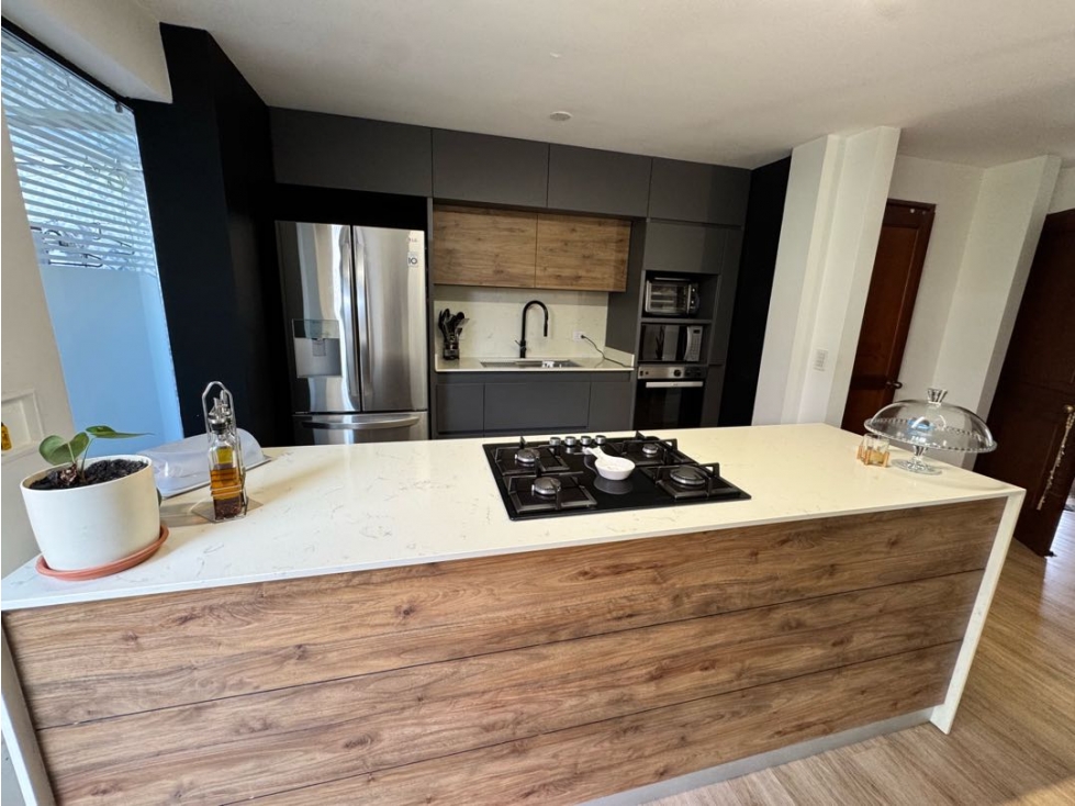 Casa en venta en Envigado cerca de cumbres